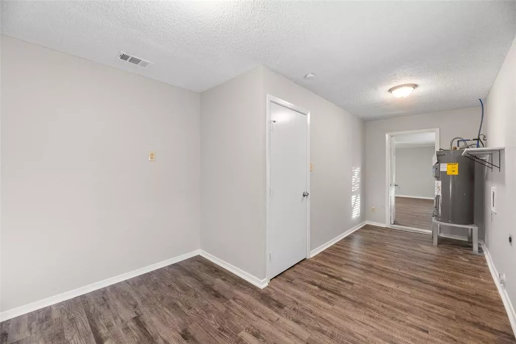 6433 Route 66 Watauga, Texas 76148