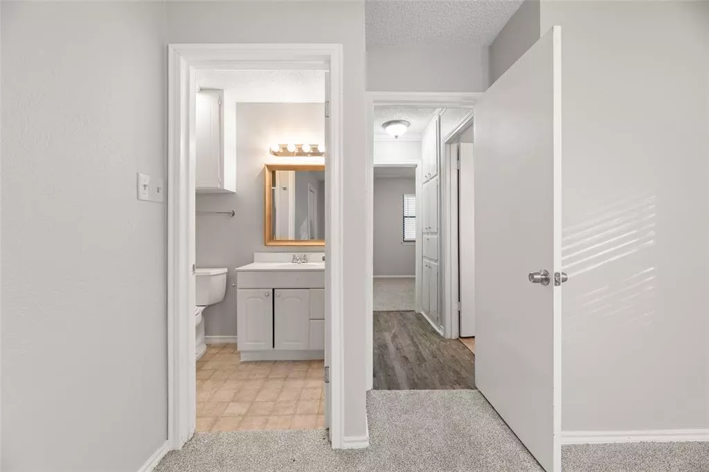 6433 Route 66 Watauga, Texas 76148