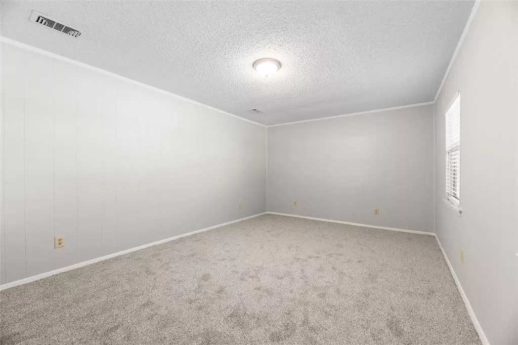 6433 Route 66 Watauga, Texas 76148