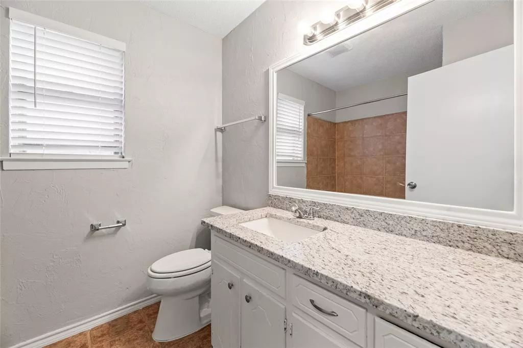 6433 Route 66 Watauga, Texas 76148