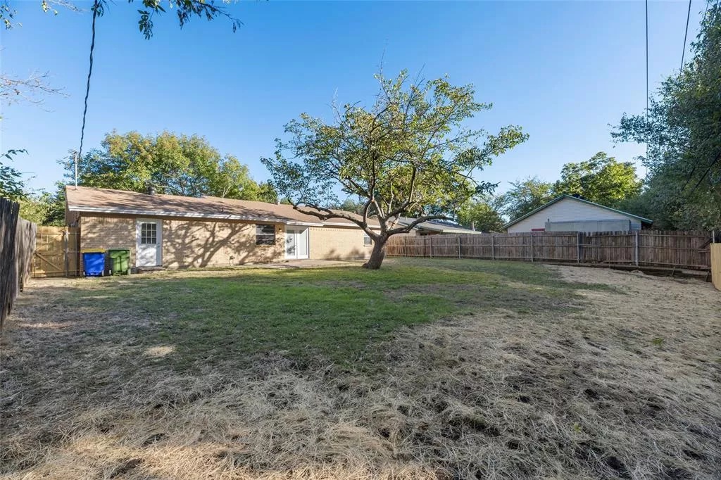 6433 Route 66 Watauga, Texas 76148