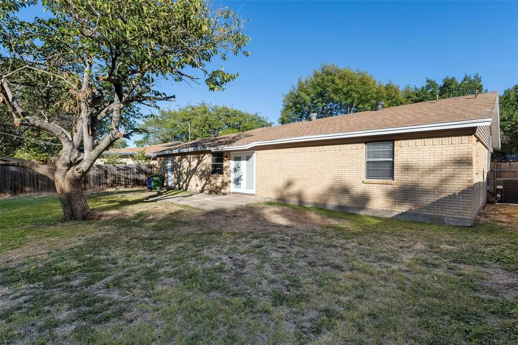 6433 Route 66 Watauga, Texas 76148