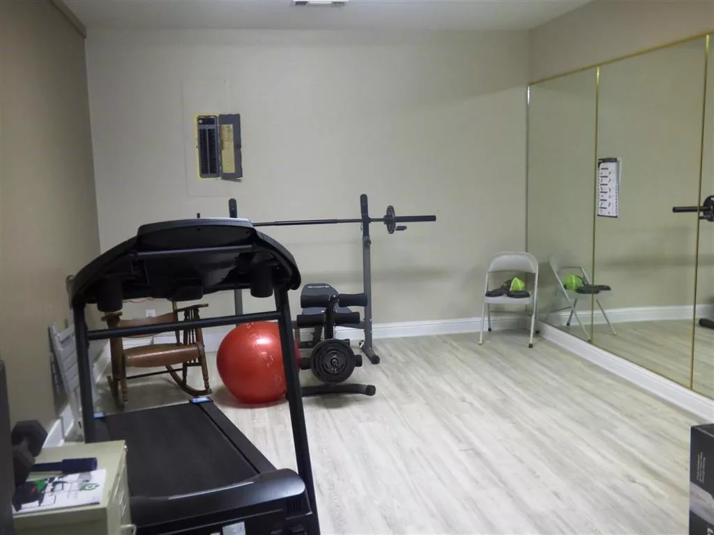 98 CR 2100 Daingerfield, Texas 75638