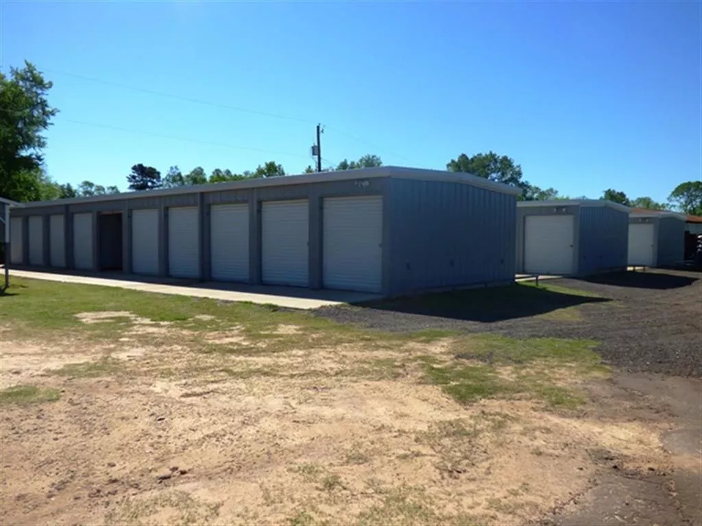 98 CR 2100 Daingerfield, Texas 75638