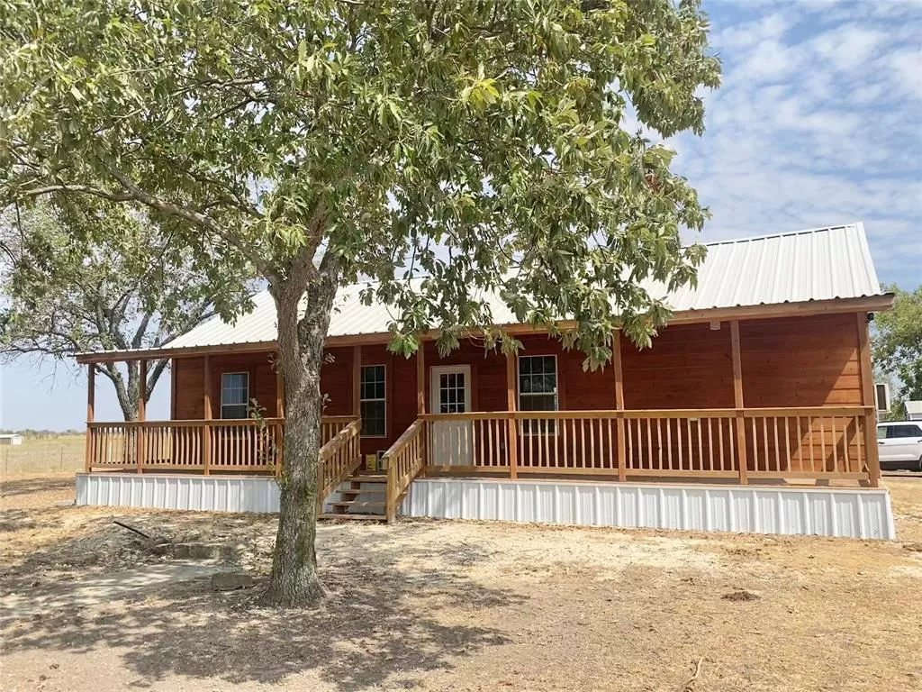 2290 County Road 112 Hico, Texas 76457