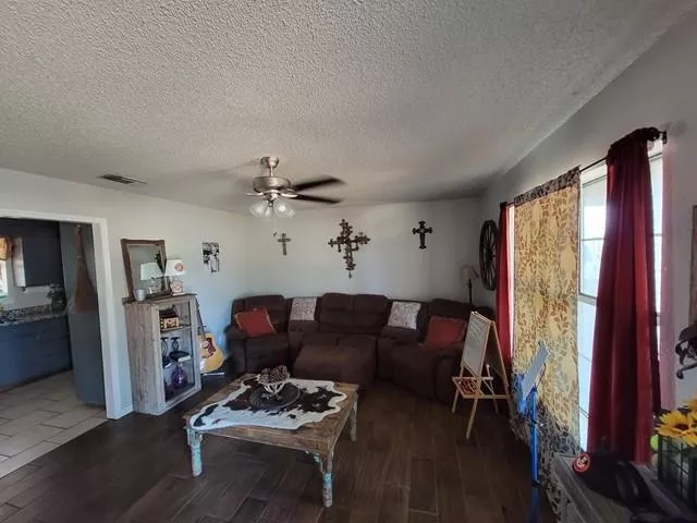 733 N Avenue B Springtown, Texas 76082