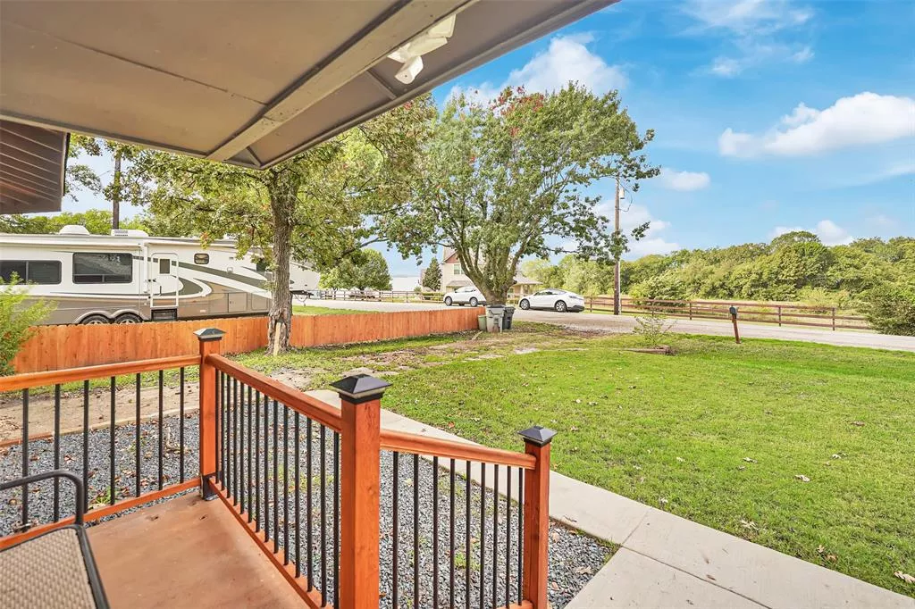 7835 County Road 436 Princeton, Texas 75407