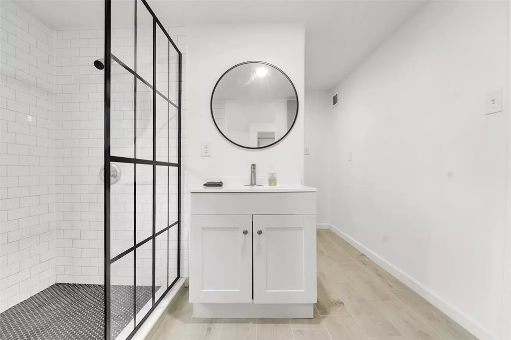 7835 County Road 436 Princeton, Texas 75407