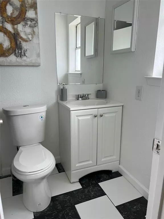 3420 Hidalgo Drive, Unit 311, Dallas, Texas 75220