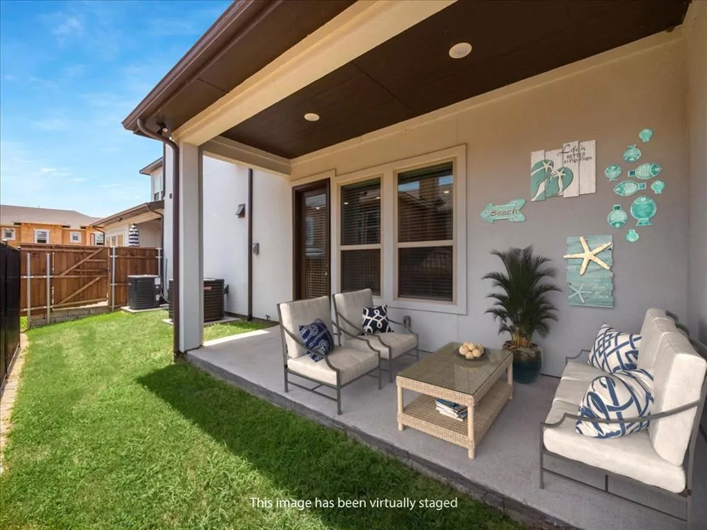 420 Waters Edge Drive, Lake Dallas, Texas 75065