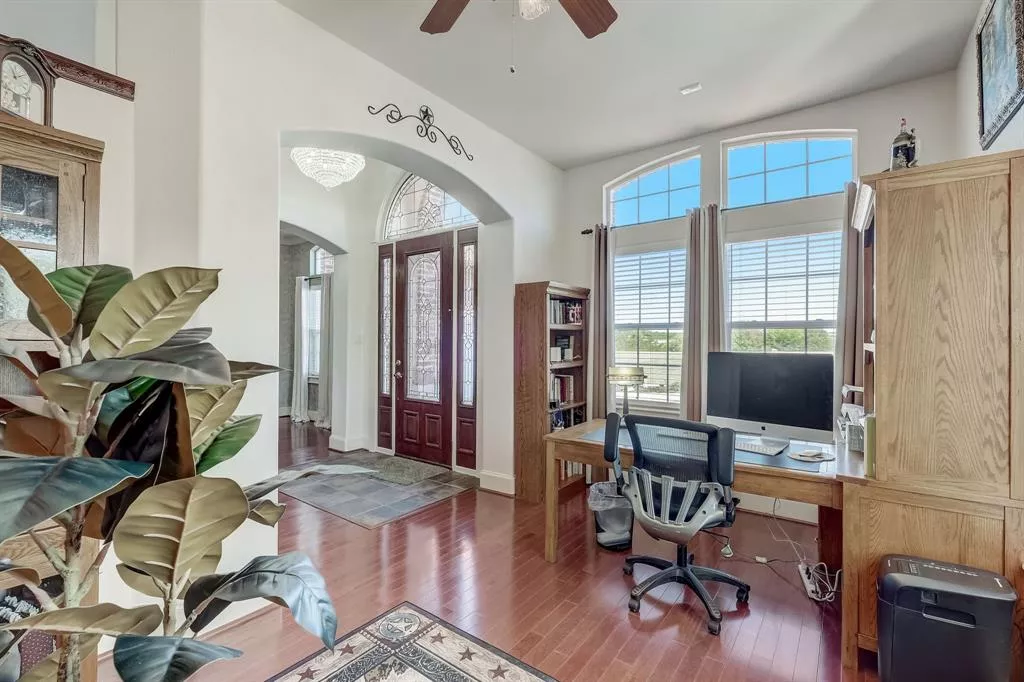 8432 Fullerton Drive, Cleburne, Texas 76033