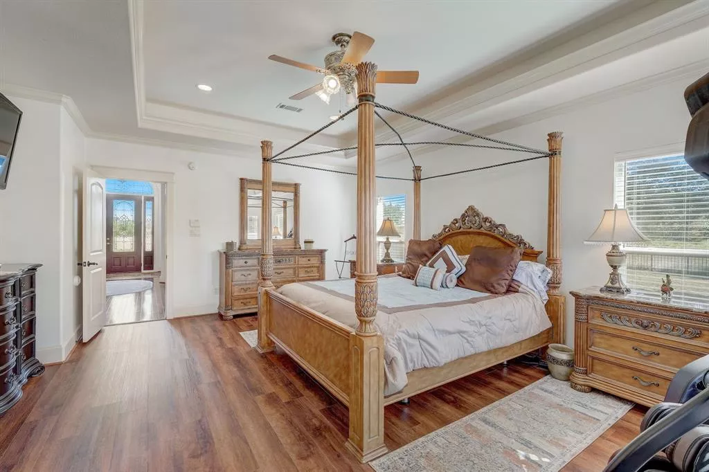 8432 Fullerton Drive, Cleburne, Texas 76033