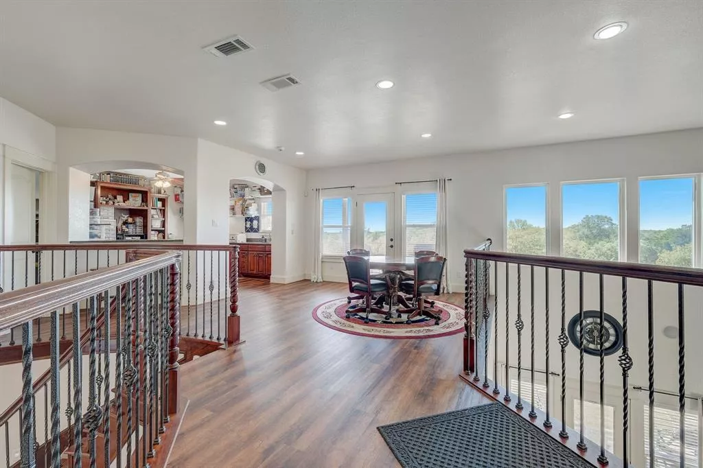 8432 Fullerton Drive, Cleburne, Texas 76033