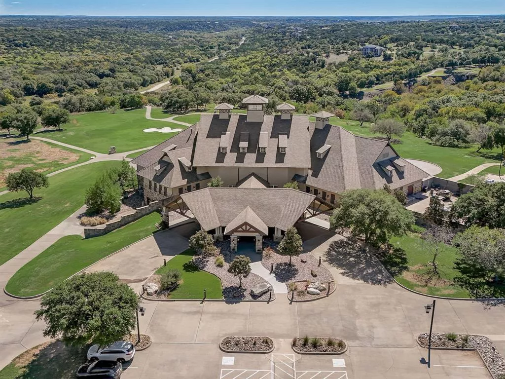 8432 Fullerton Drive, Cleburne, Texas 76033