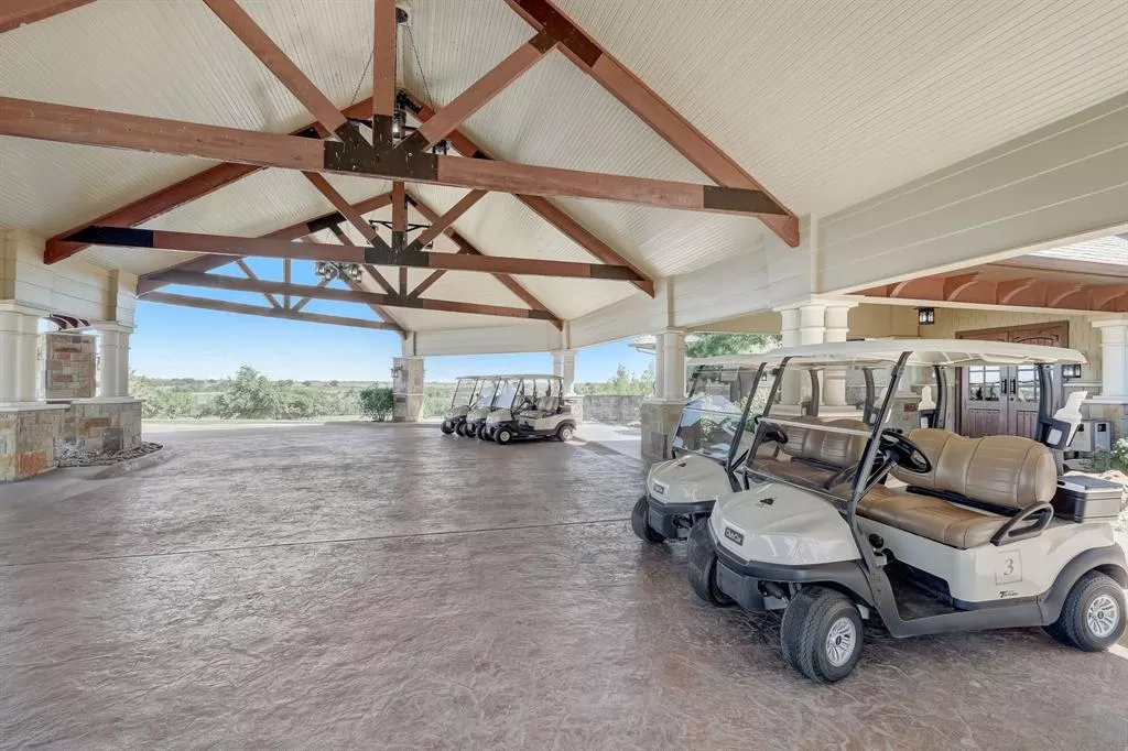 8432 Fullerton Drive, Cleburne, Texas 76033