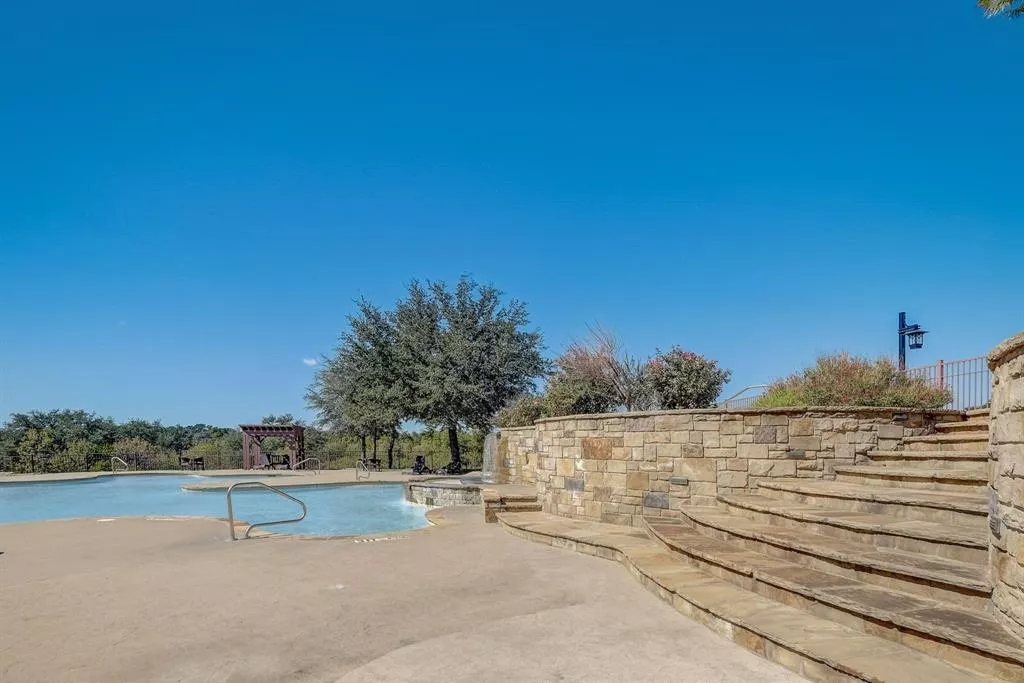 8432 Fullerton Drive, Cleburne, Texas 76033