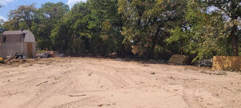 508 Oak Hill Trail, Azle, Texas 76020