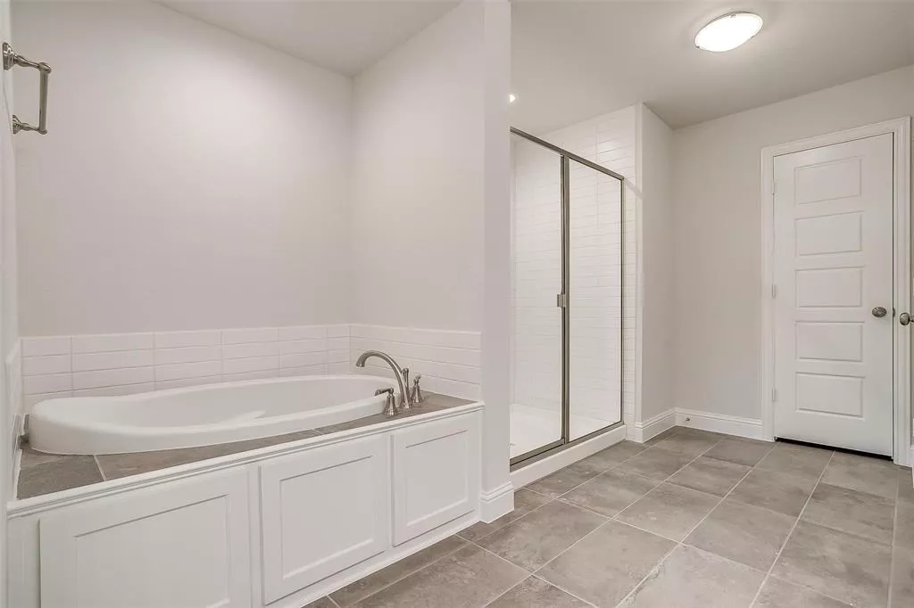 6817 Joelene Rae Drive, Arlington, Texas 76001