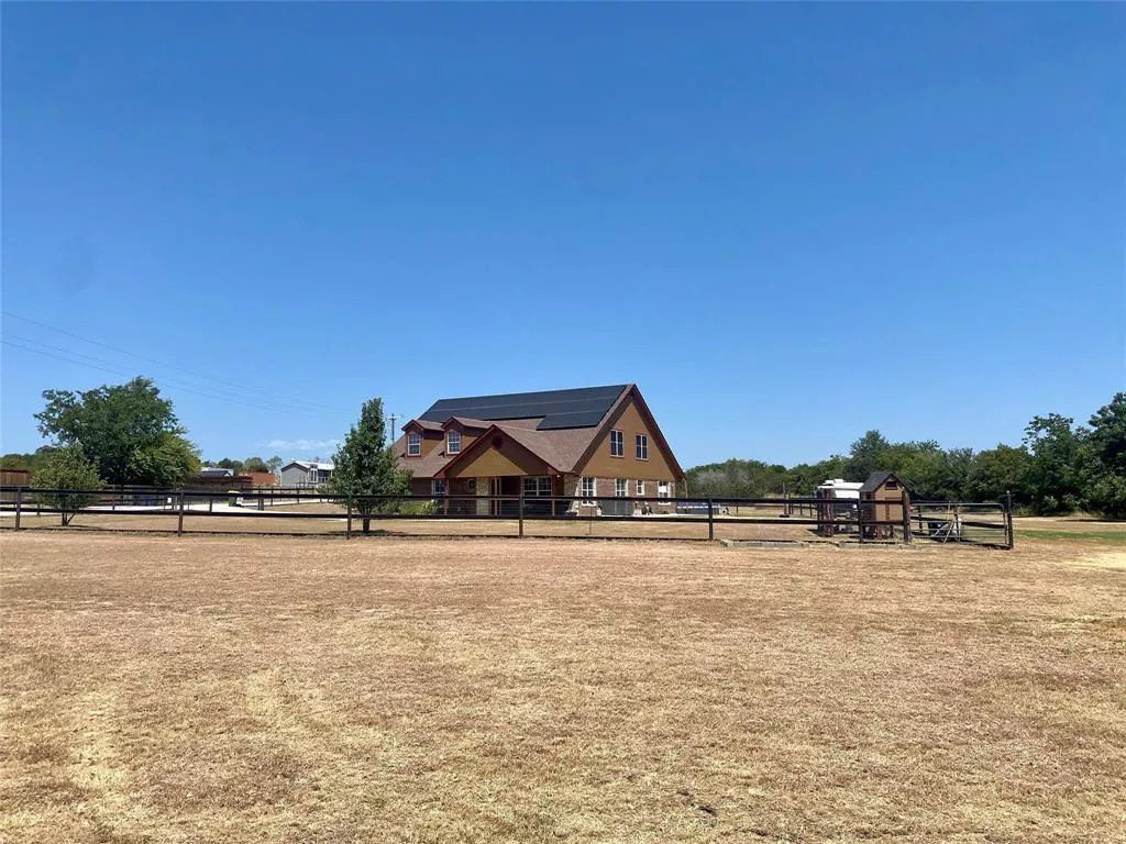 1101 Sunshine Court, Granbury, Texas 76048