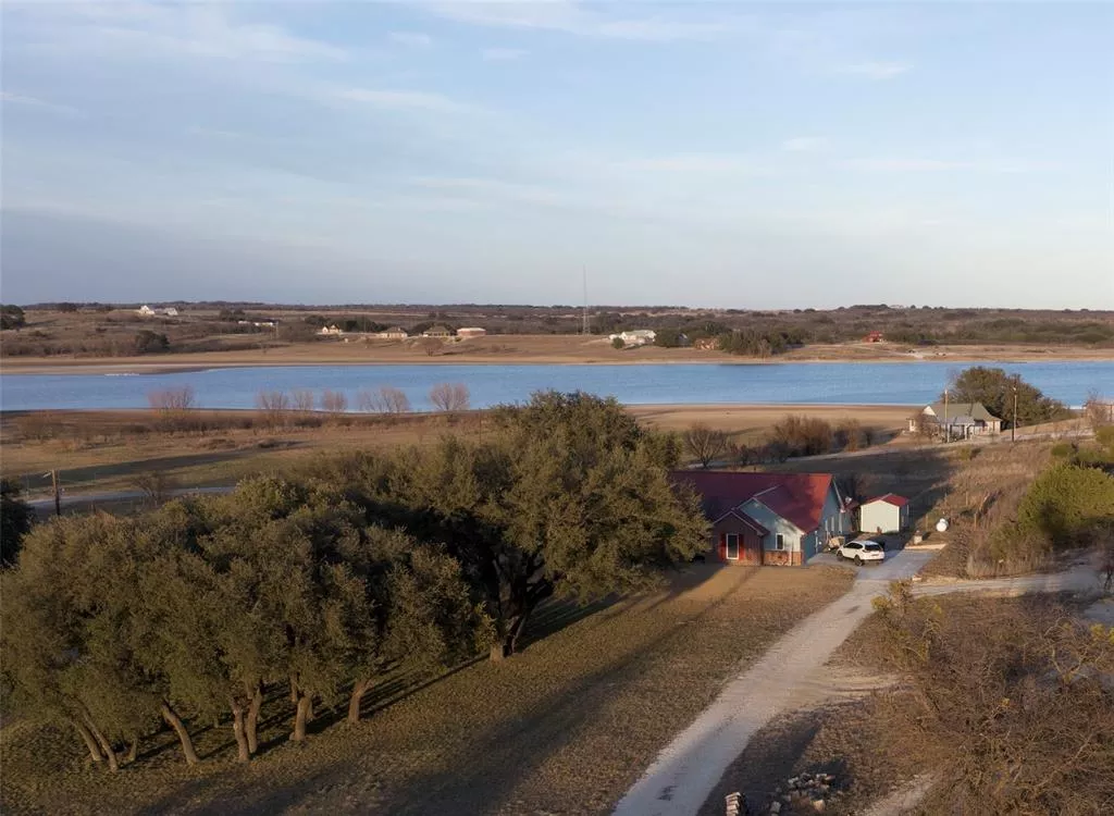 172 Lake Point Road, Comanche, Texas 76442
