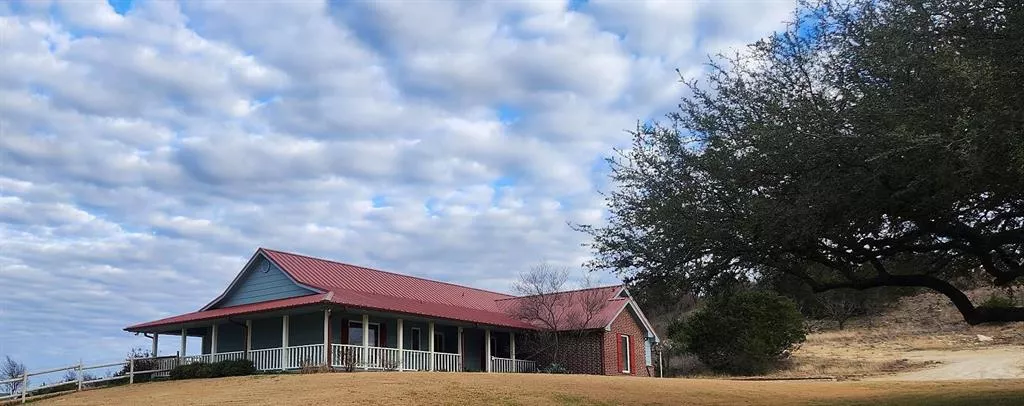 172 Lake Point Road, Comanche, Texas 76442