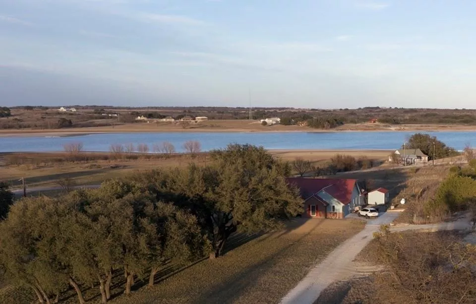172 Lake Point Road, Comanche, Texas 76442