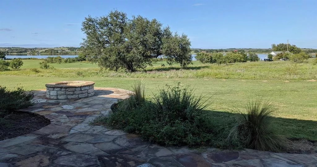 172 Lake Point Road, Comanche, Texas 76442