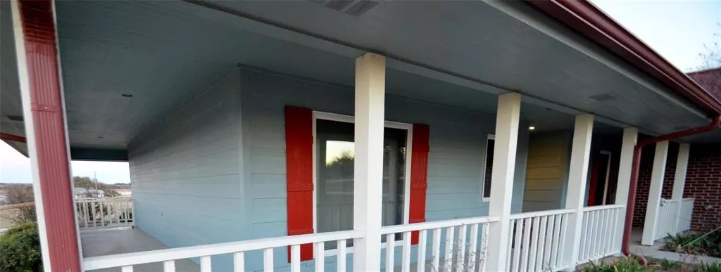 172 Lake Point Road, Comanche, Texas 76442