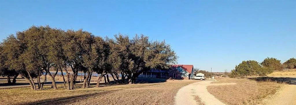 172 Lake Point Road, Comanche, Texas 76442