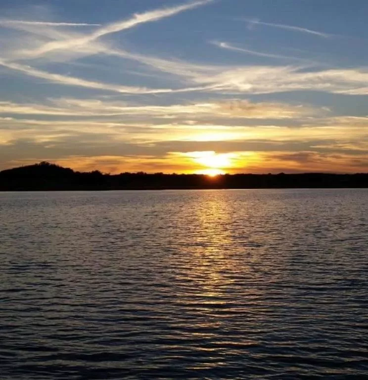 172 Lake Point Road, Comanche, Texas 76442