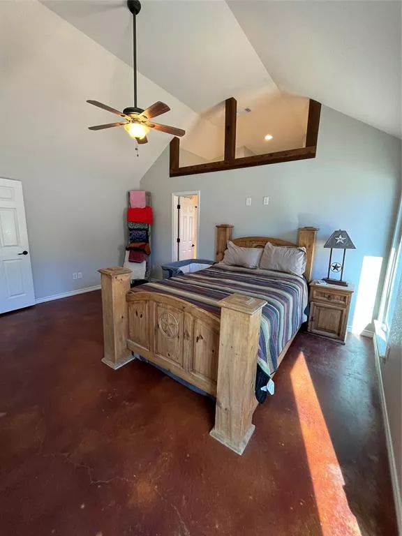 172 Lake Point Road, Comanche, Texas 76442