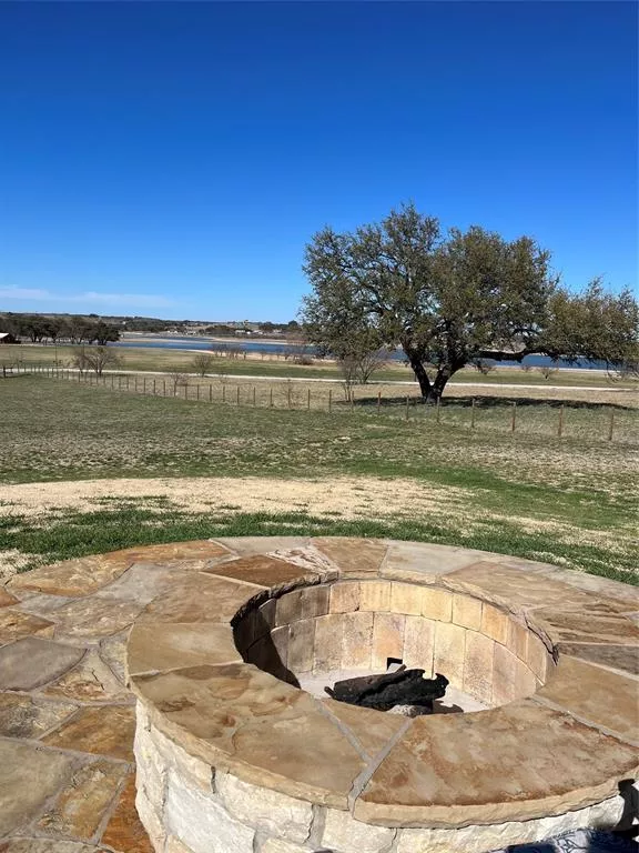 172 Lake Point Road, Comanche, Texas 76442