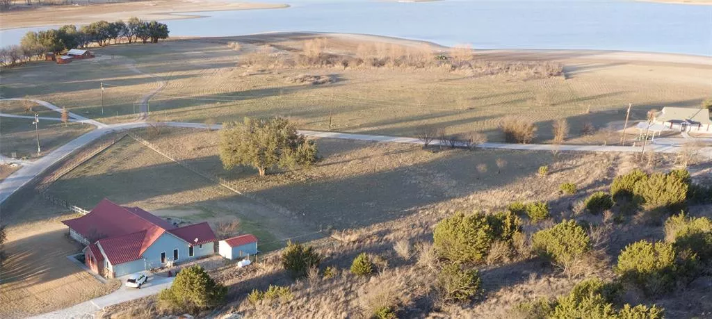 172 Lake Point Road, Comanche, Texas 76442