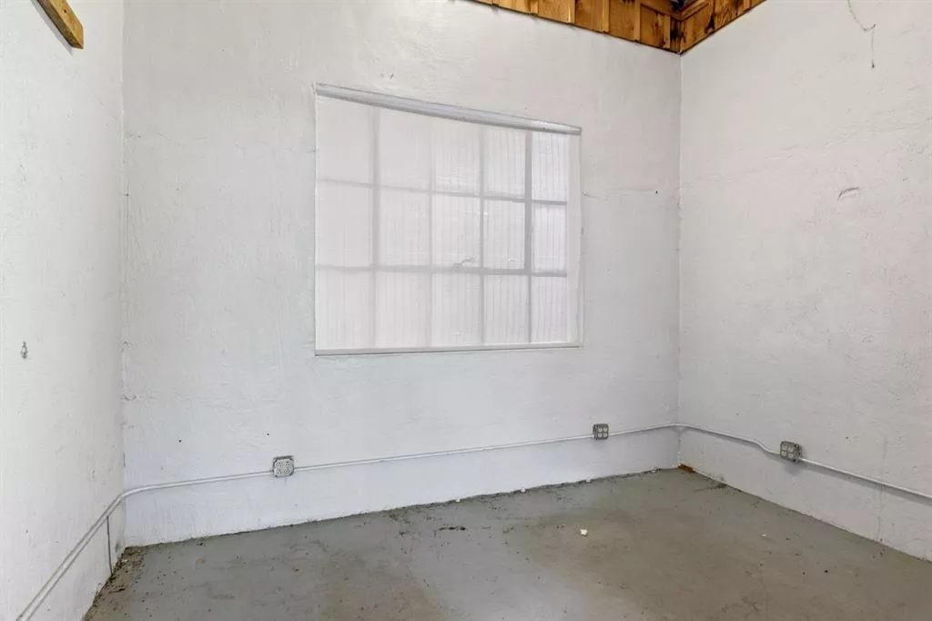 305 W Main Street, Mount Vernon, Texas 75457