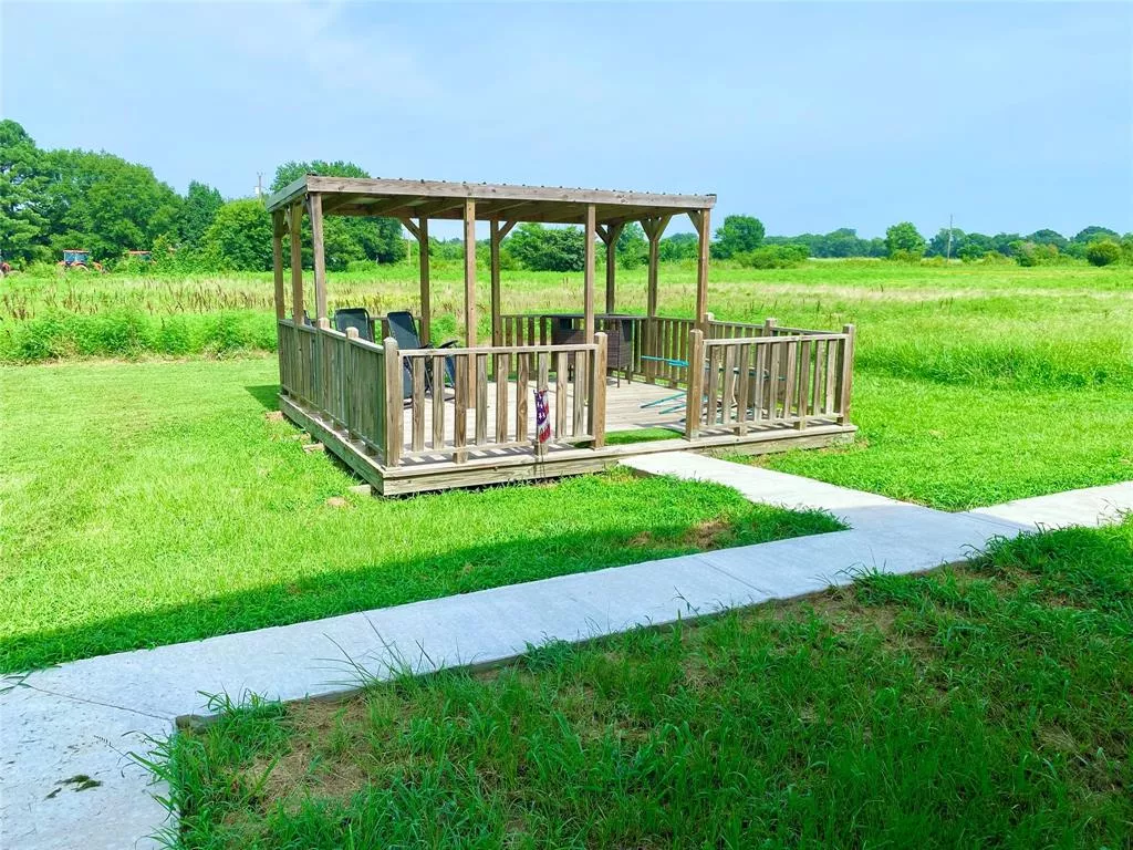 321 Fm 274 Ravenna, Texas 75476