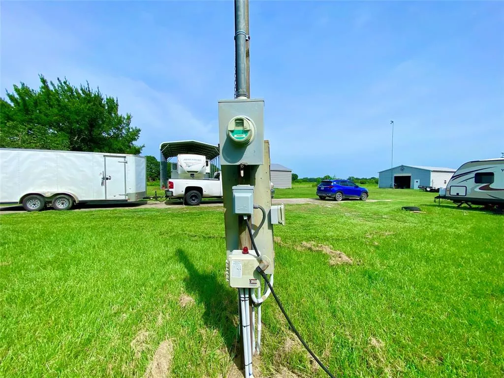 321 Fm 274 Ravenna, Texas 75476