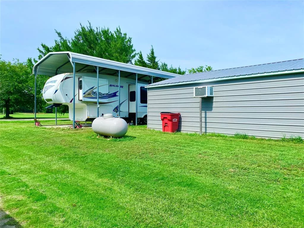 321 Fm 274 Ravenna, Texas 75476