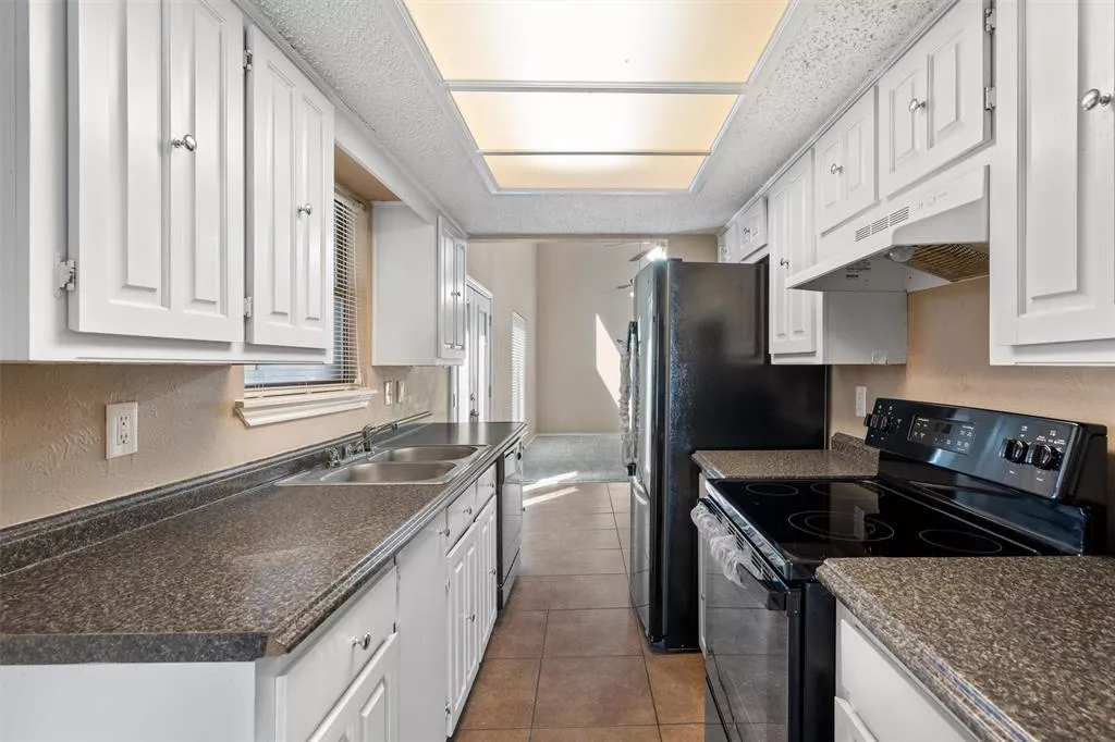 5007 Groom Lane, Dallas, Texas 75227