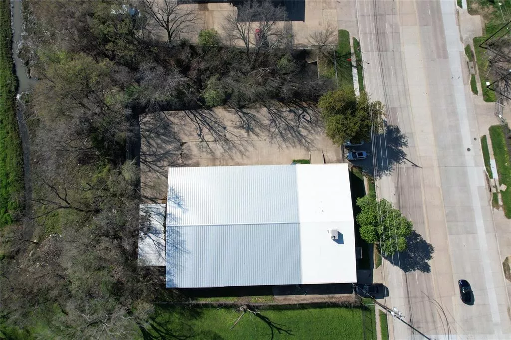 2320 N Beckley Avenue, Dallas, Texas 75208