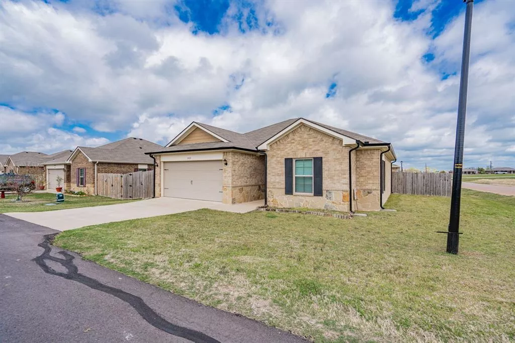 300 Ruffin Road, Mabank, Texas 75147