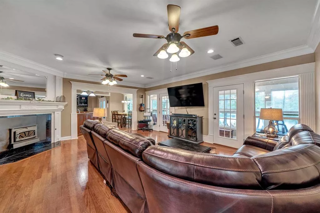 1533 Raintree Lakes Circle Big Sandy, Texas 75755