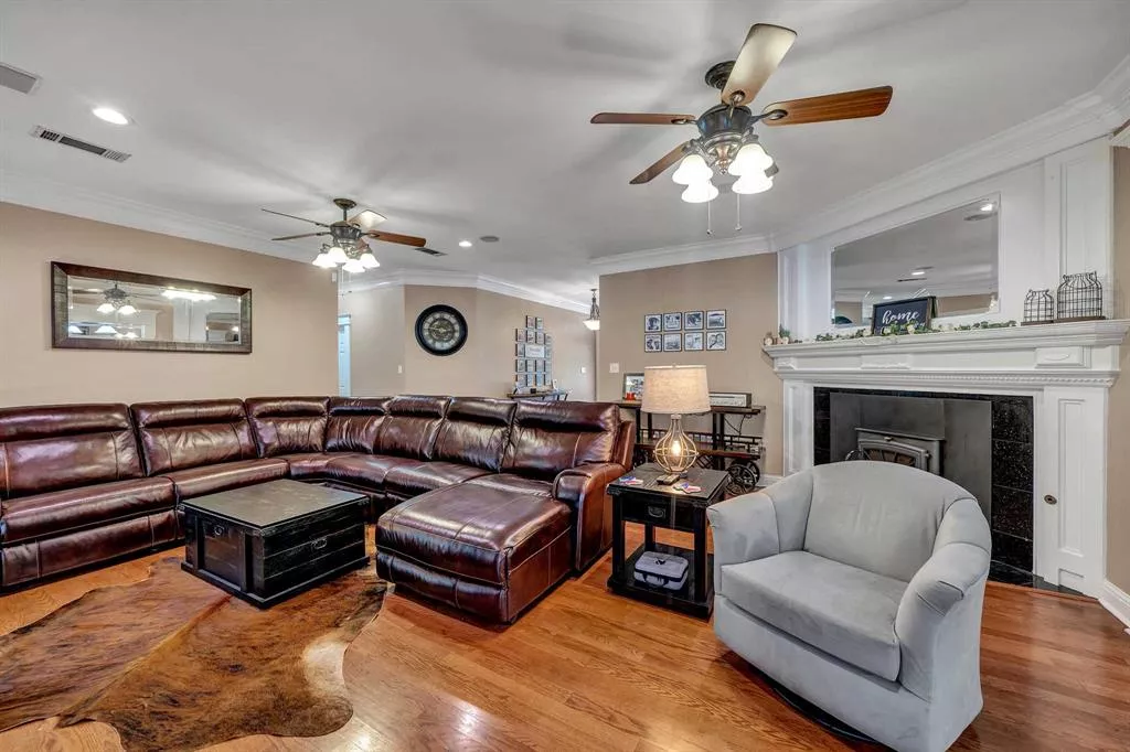 1533 Raintree Lakes Circle Big Sandy, Texas 75755