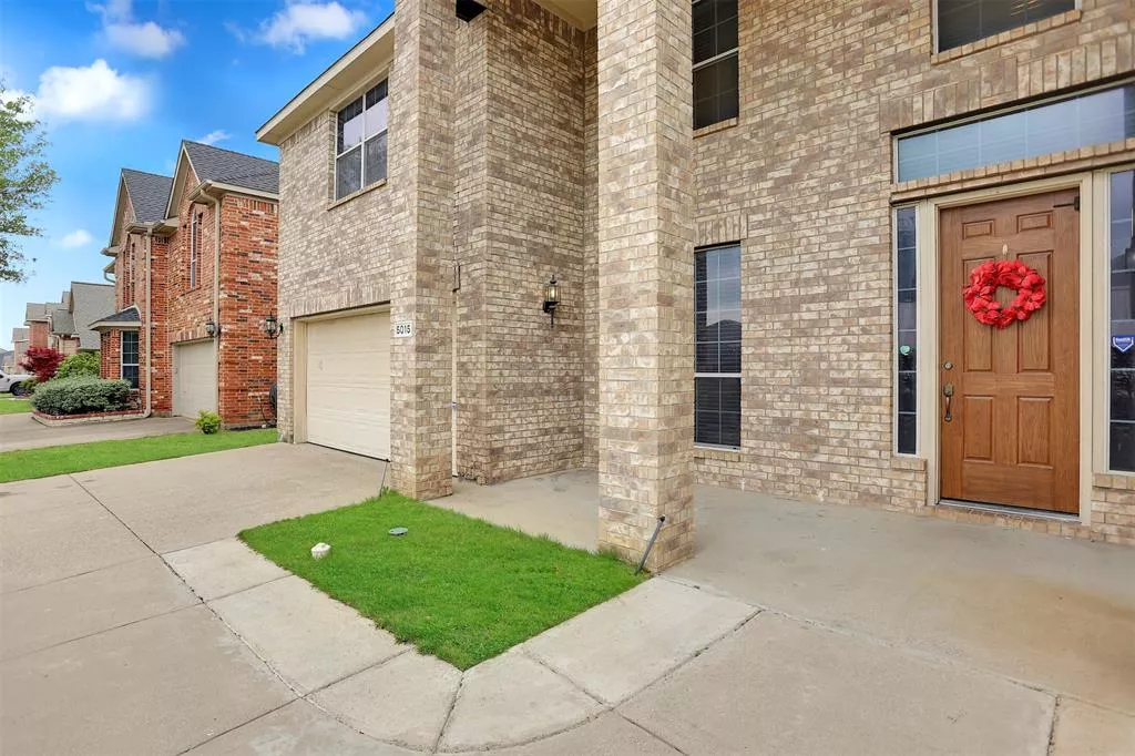 5015 Golden Eagle Drive, Grand Prairie, Texas 75052