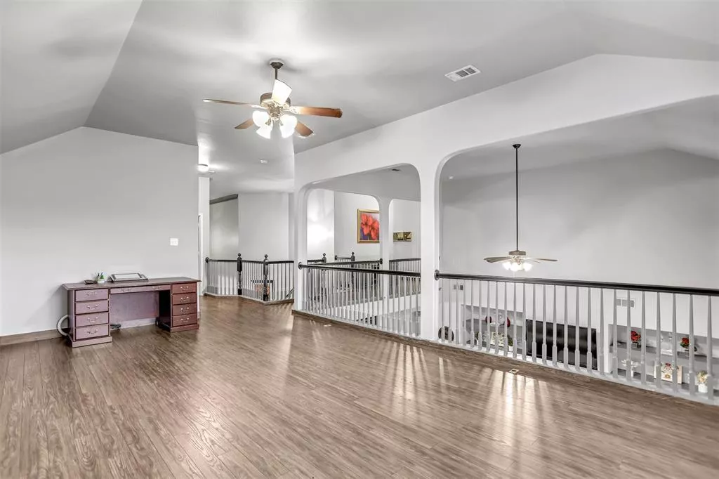 5015 Golden Eagle Drive, Grand Prairie, Texas 75052