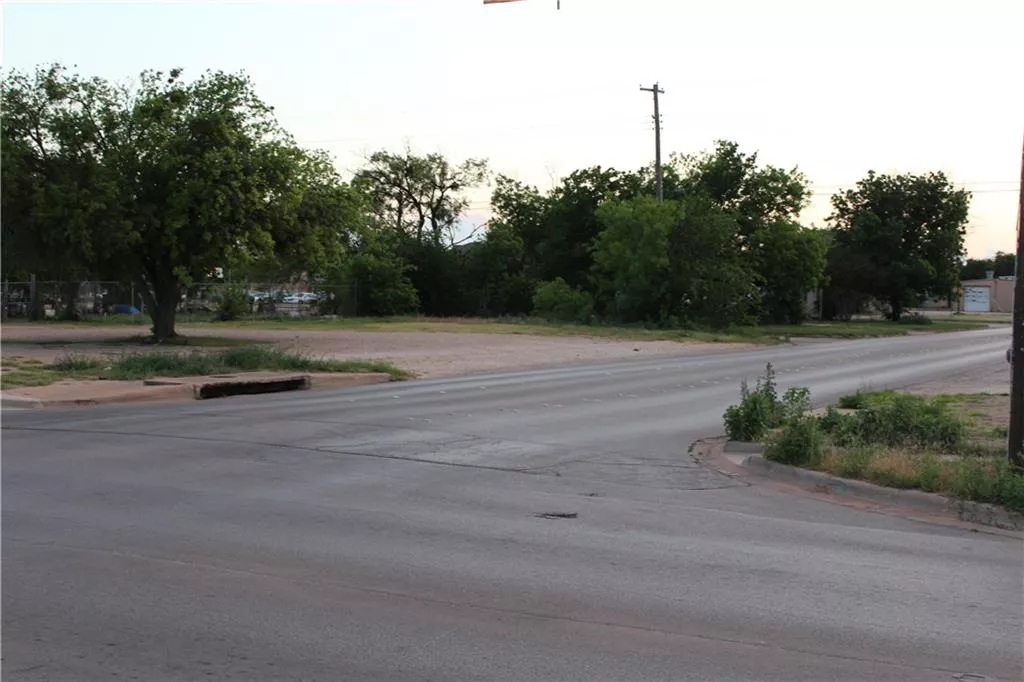 942 Pine Street, Abilene, Texas 79601