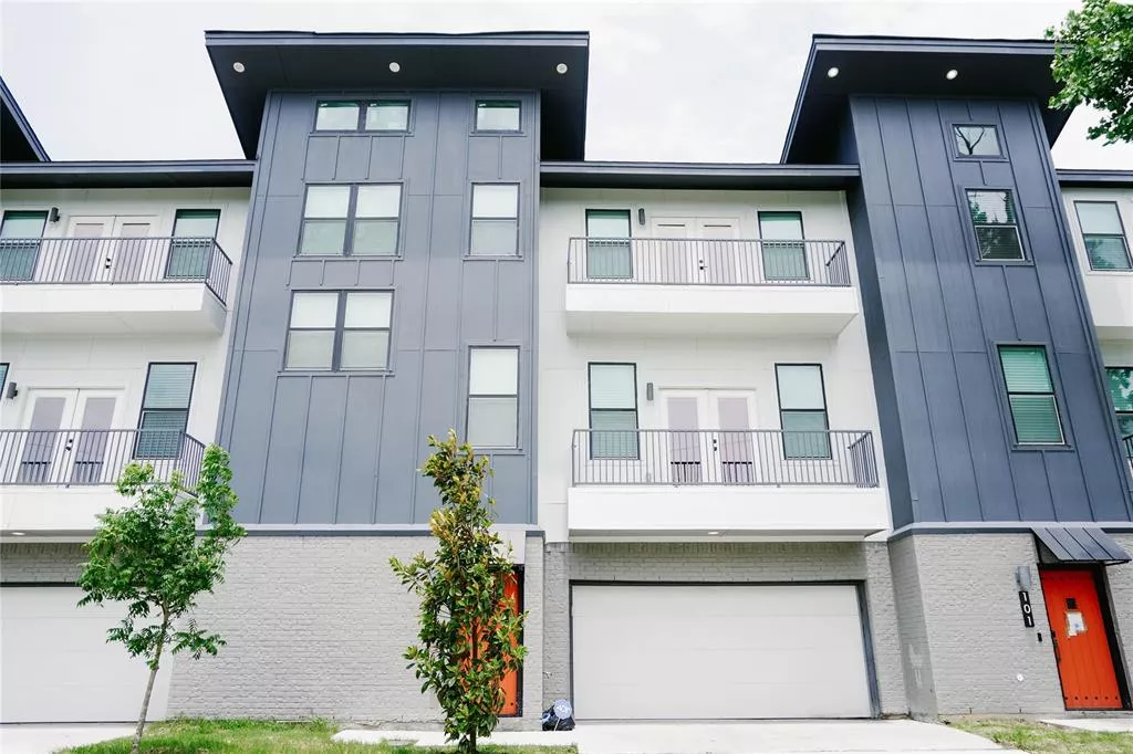 320 Winslett Drive, Unit 102, Dallas, Texas 75214