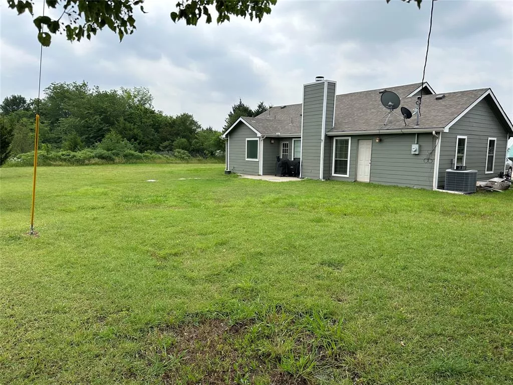 399 willow Drive, Pottsboro, Texas 75076