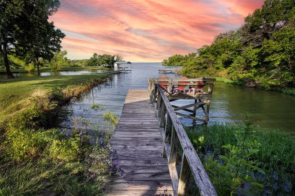 434 Briggs Boulevard, East Tawakoni, Texas 75472