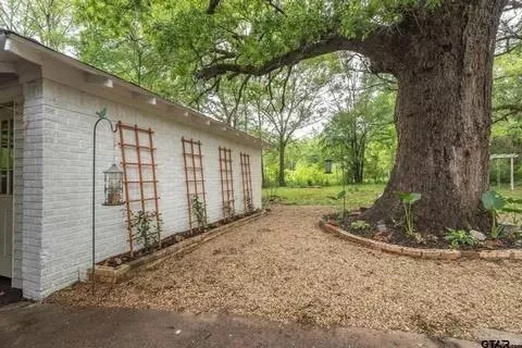 8696 W Fm 13 Henderson, Texas 75654