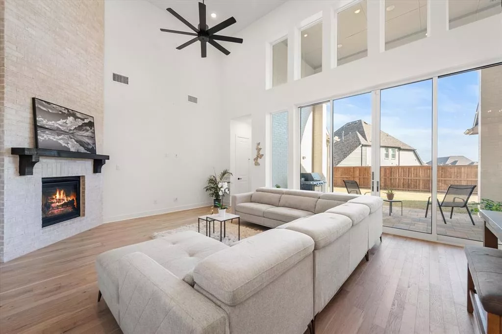 1203 Limestone Ridge Road, Mansfield, Texas 76063